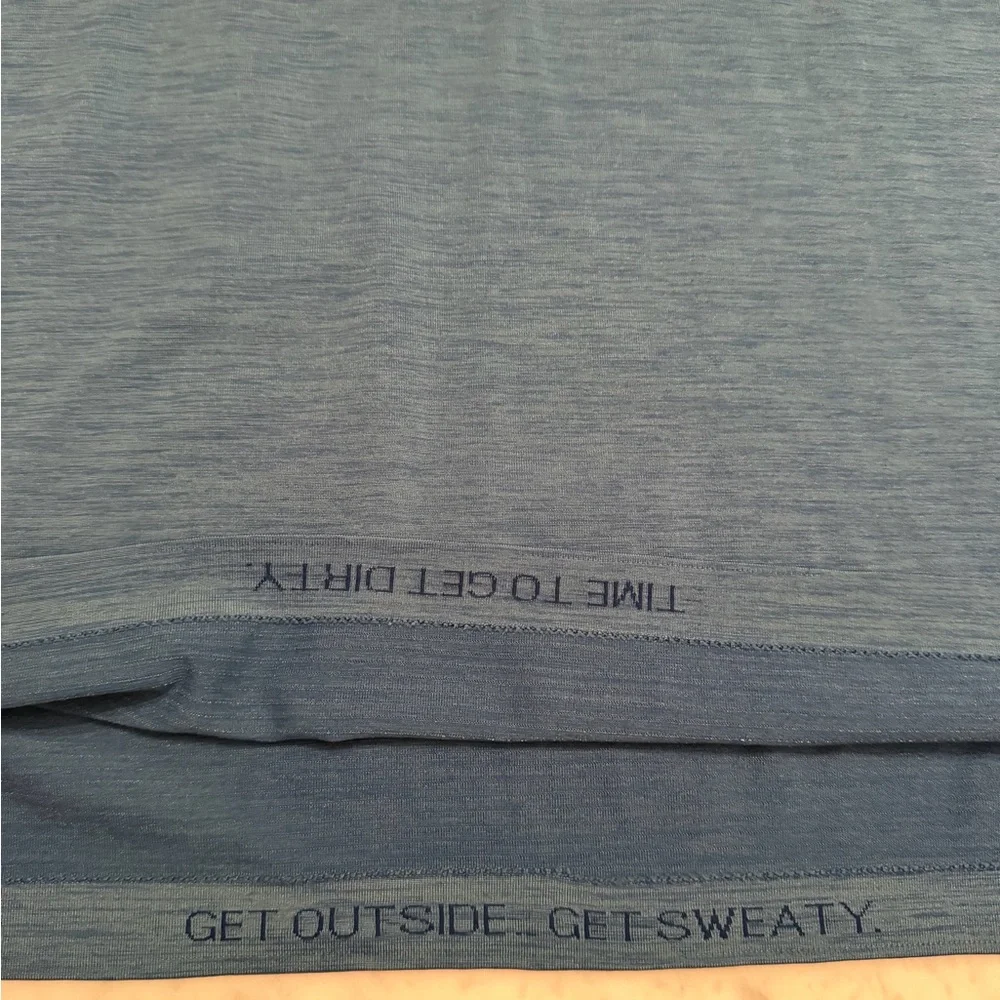 Pair of 2 lululemon men’s long sleeve tshirts - Picture 7 of 13